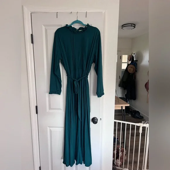 Koh Koh Conservative, Bump-friendly Maxi Dress (Abaya) - Picture 2 of 9